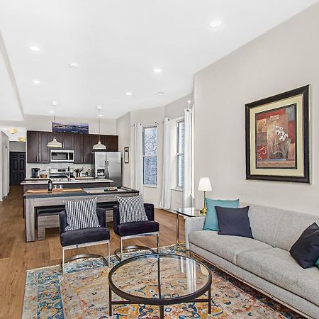 Modern 4Br Just A Block From Cta Pink Line With Pool Table Free Parking Apartment Чикаго Екстериор снимка