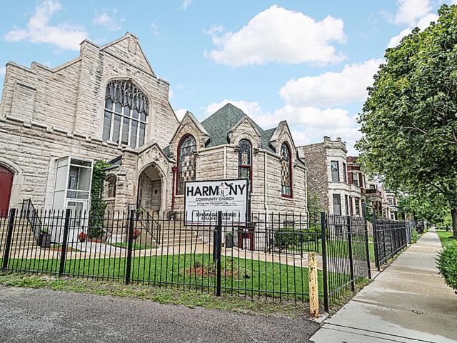 Modern 4Br Just A Block From Cta Pink Line With Pool Table Free Parking Apartment Чикаго Екстериор снимка
