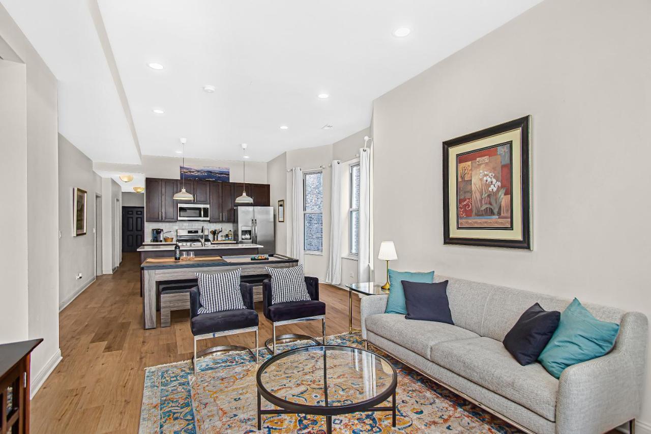 Modern 4Br Just A Block From Cta Pink Line With Pool Table Free Parking Apartment Чикаго Екстериор снимка