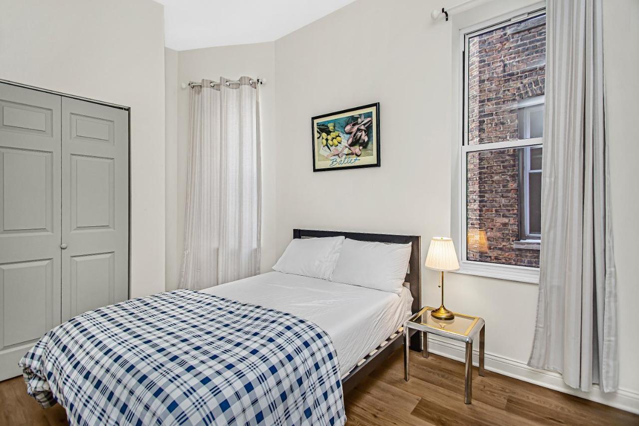 Modern 4Br Just A Block From Cta Pink Line With Pool Table Free Parking Apartment Чикаго Екстериор снимка